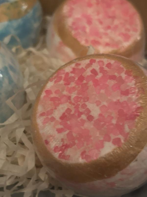 Set of Six Handmade Bath Bombs Crafted With Natural Essential Oils for Relaxation, Stress Relief, Spa Like Aromatherapy Experience at Home, Gentle on Skin, Perfect for Daily Self Care Rituals, Gift Giving,