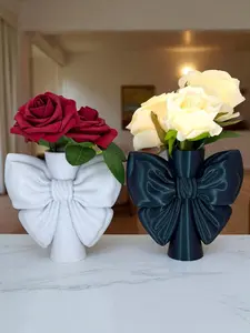 Ribbon Bow Vase – Sculptural Flower Holder