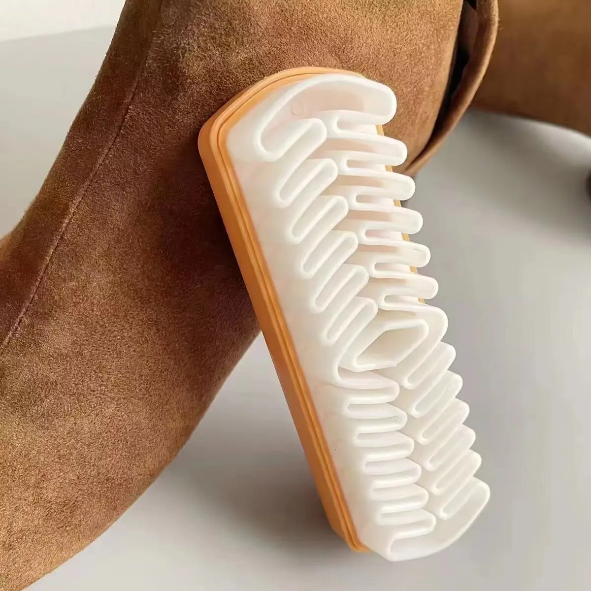 Suede and Nubuck Leather Shoe Brush with Rubber Eraser - Boot Scrubber for Effective Dust Removal on Velvet Footwear and Clothing, Maintain Best Appearance, Cleaning, Cleaning Supplies, Footwear Cleaner, Removal Brush Cleaning & Care, Brush-Type Cleaning