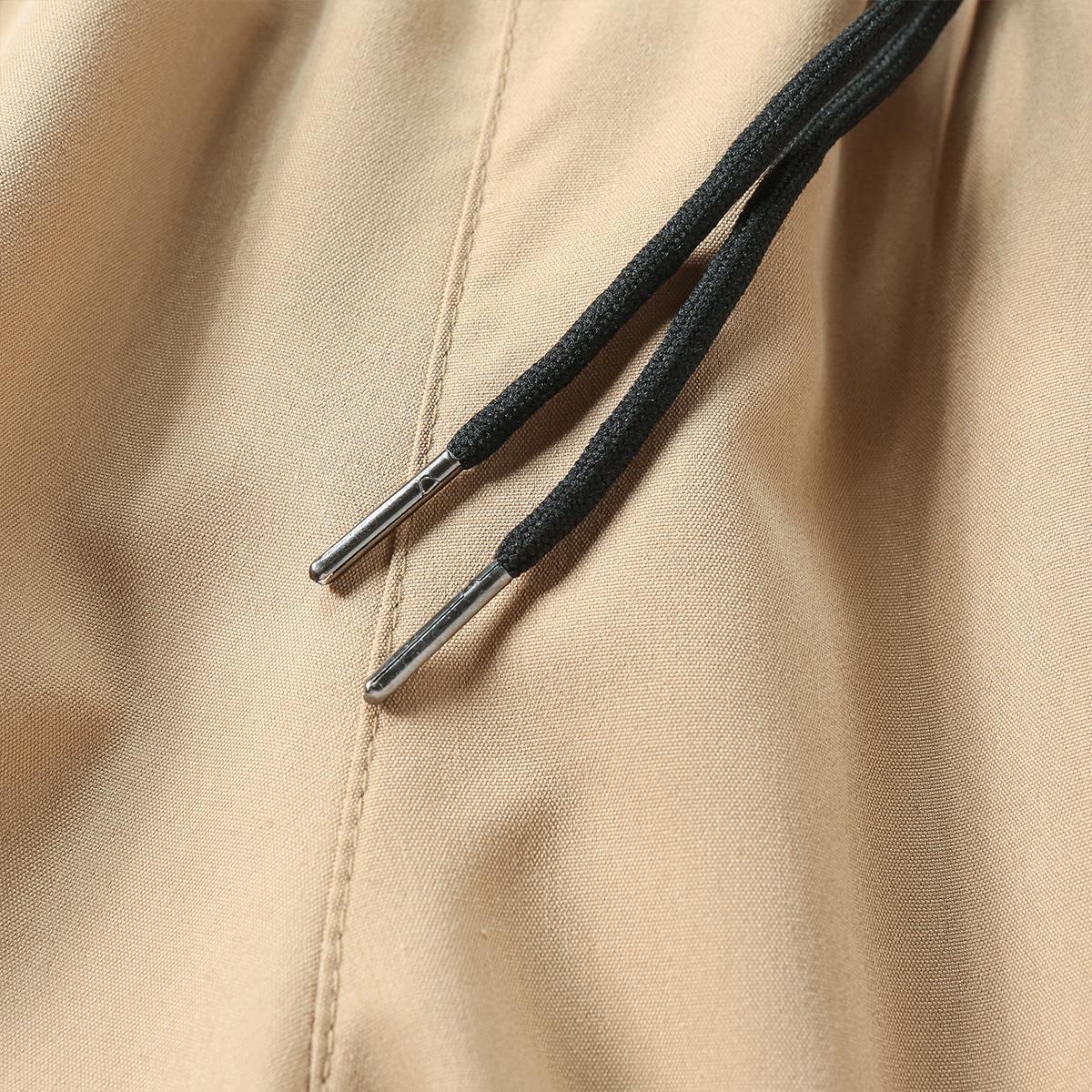 Men’s casual cargo shorts with a drawstring, designed for outdoor work and featuring multiple pockets; non-stretch cargo shorts.