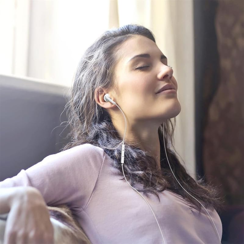 2-Pack Wired Earbuds for iPhone – Noise-Reducing Earphones with Built-In Microphone & Volume Control, Compatible with iPhone 14/13/12/11/XR/XS/X/8/7/SE/Pro/Pro Max