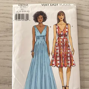 Vogue 9053 Very Easy Sewing Pattern for Women's Dresses Sizes 14-22 V9053