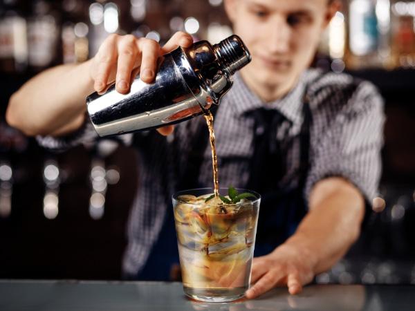 Euhomy Clear Crescent Ice Maker with handle 16pcs in 12min,sufficient daily production 28lbs,self-cleaning 20min per cycle.Perfect for home,kitchen,camping and parties.