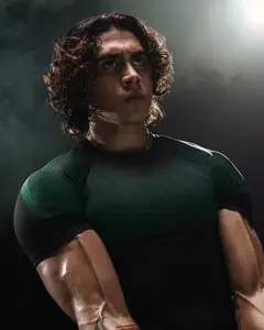 Men’s Fitness T-Shirt, Short Sleeve, High Elasticity, Quick Dry, Breathable, Muscle-Defining, American Style, for Weightlifting Training Gym Athletic Clothes Gym Clothes Workout