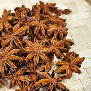 Star anise (150g/5.3oz), premium dried star anise, an essential spice for the kitchen, suitable for cooking, baking, and brewing tea, and for Chinese cuisine.