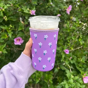 Purple and White Flower Field Iced Coffee Drink Sleeve