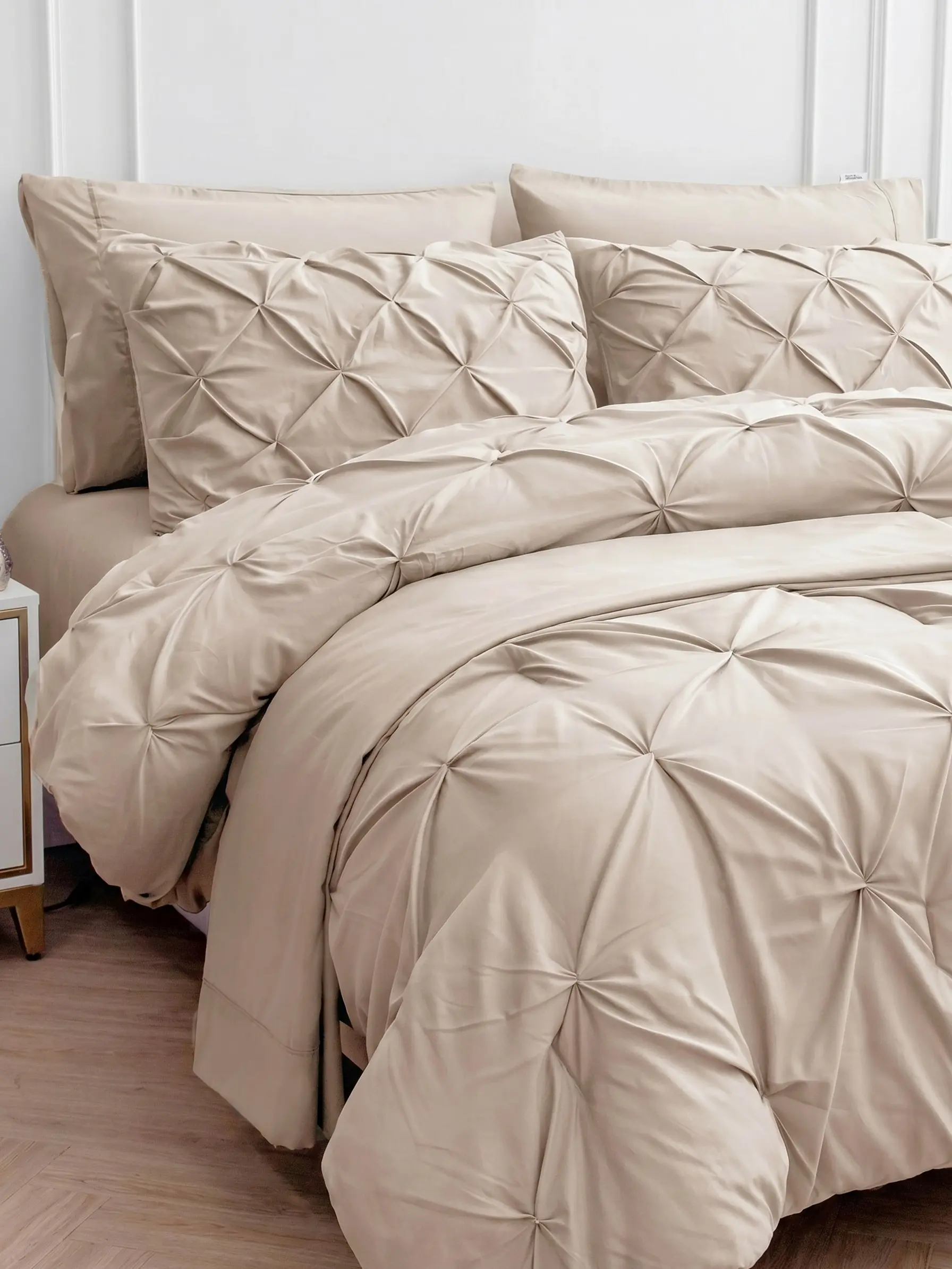 LANE LINEN Microfiber Bed Comforter Set - Ultra Soft Pintuck Down Alternative Comforter, Sheets, Pillowcases and Shams with Pinch Pleats, Microfiber Bedding Set, Modern Bedding Set, Brushed Fabric