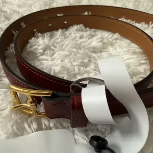 Pre-owned HERMÈS Calfskin Bag Accessories Burgundy x Gold Reversible 24mm Constance H Logo Belt Kit.