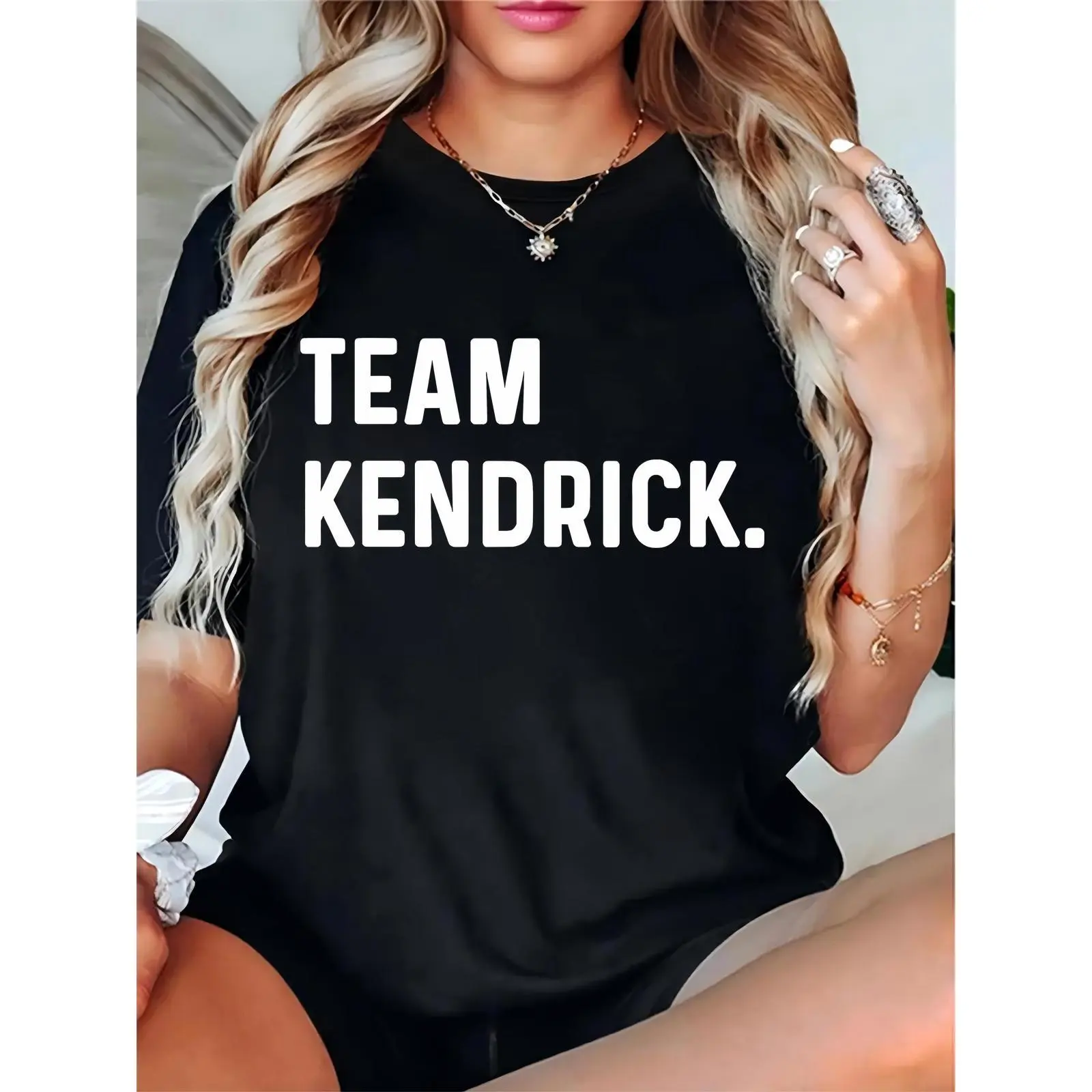 Women's Black Short-Sleeve "TEAM KENDRICK" Graphic T-Shirt - Basic, Comfortable Casual Day Streetwear for Kendrick Fans, Trendy Summer Ladies' Top Pairable with Skirts, Feminine, Essential, Cotton, Prints