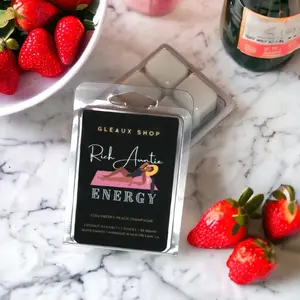 Rich Auntie Energy — Strawberry Peach Champagne Wax Melts