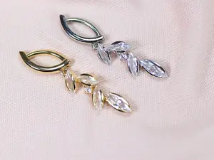 Dangling Vine Leaf Belly Clicker Ring