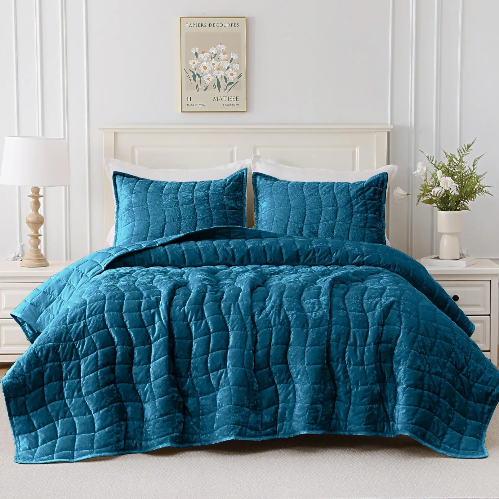 【Back to School】DOWNCOOL Luxury Velvet Quilt Set, 3pcs Lightweight soft Velvet Comforter for All Season, Luxurious Oversized Bedspread Coverlet Quilted Bedding Set,  with 2 Pillow Shams，Elegant Gift forElegant Gift for Holidays#tiktokshopmemorialday