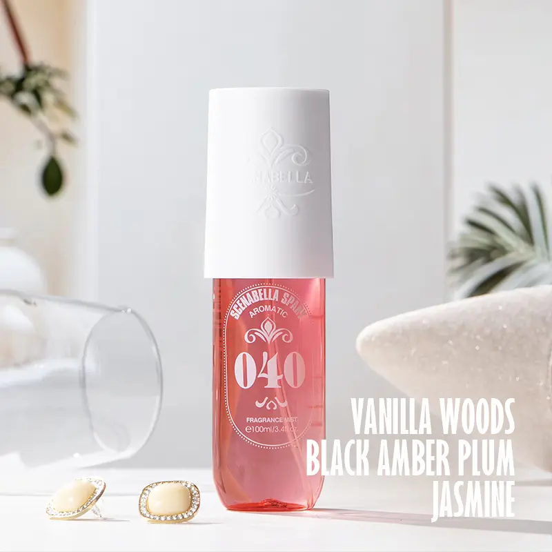 Scenabella 040 Fragrance Mist - Black Amber Plum & Vanilla Woods Scent, Long-Lasting Perfume Spary, 100ml / 3.4 fl oz (Portable and travel-friendly)