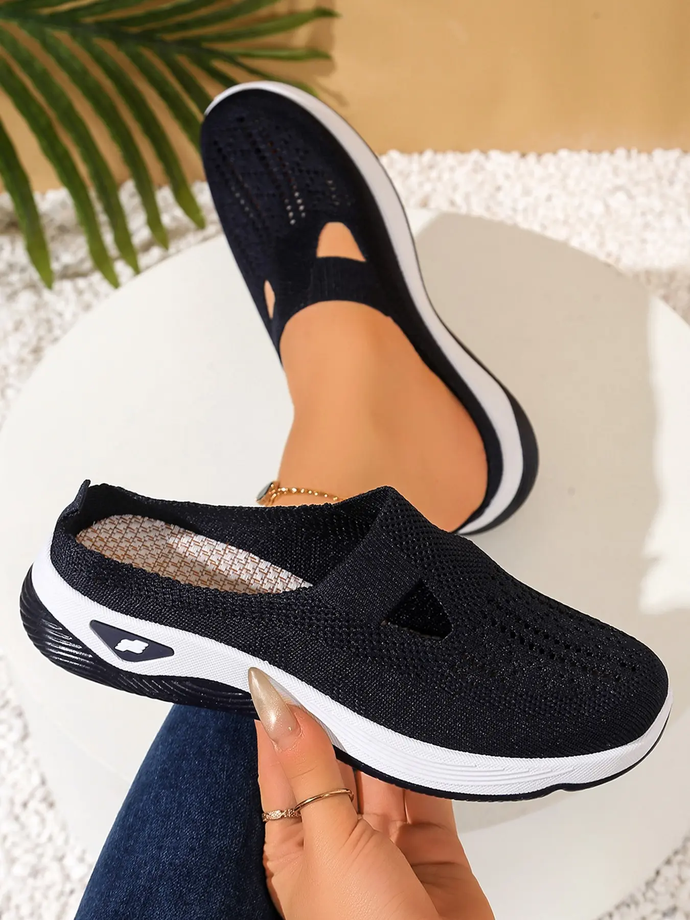 Women's Mid-Aged Mom Shoes Soft Sole Breathable Casual Slip on Shoes Sports Shoes, Comfortable Walking Sneakers for Daily Wear, Casual Fashion Shoes, Breathable Slip ons, Slip on Footwear