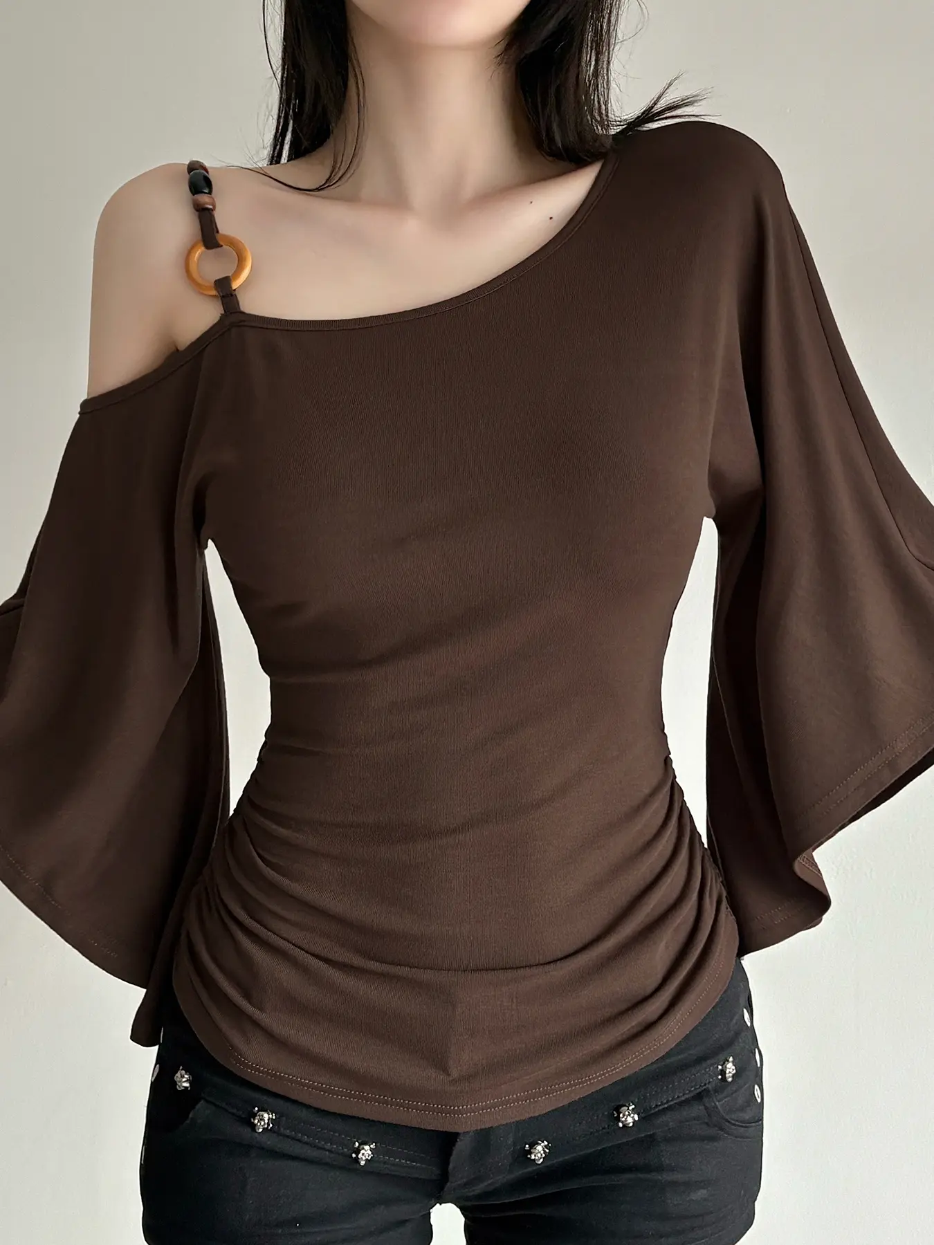 Women's Retro Ethnic Style Beaded Asymmetrical Shoulder Flounce Long Sleeve Flared Top Shirts Womenswear, Slim-Fit Casual Spring & Fall Fashion, Moderate Fabric, Casual Chic Top