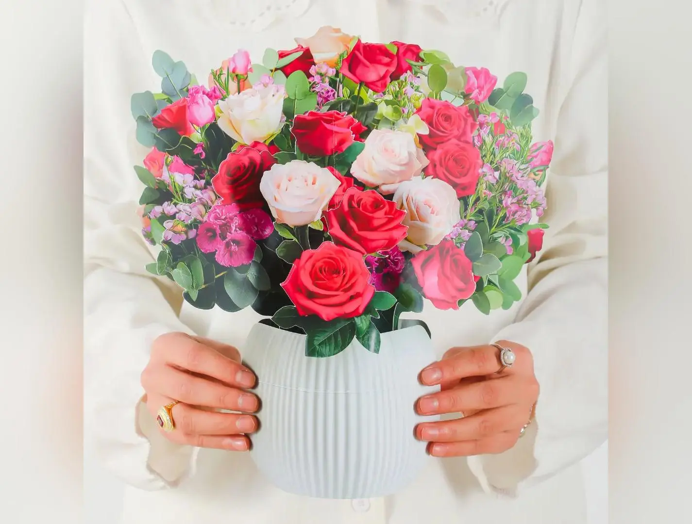 Rosy Radiance Pop-Up Bouquet