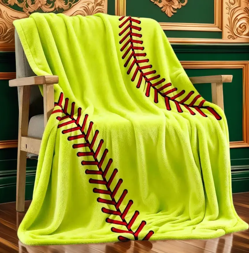 Super Soft Classic Flannel Softball Fleece Throw Blanket for Kids, Cozy Warm Bedding Accessory, Machine-Wash Print Design, Indoor Use, Ideal Gift for Softball Lovers, Perfect for Cozy Moments, Fleece Throw Blankets