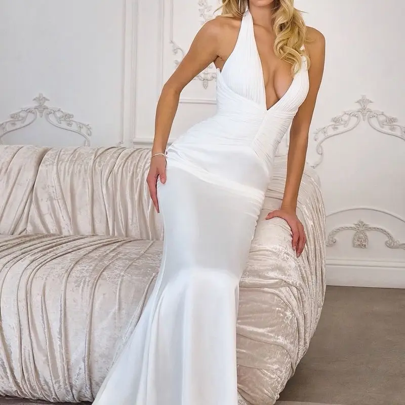 Elegant simple wedding dress