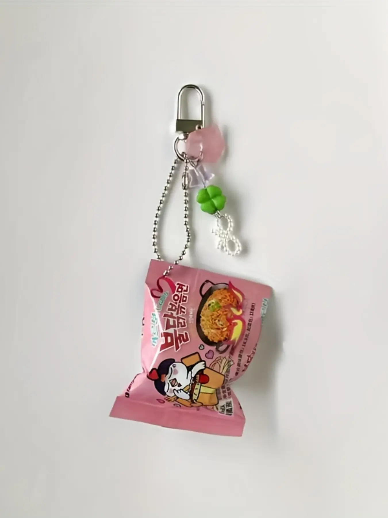 Handmade Instant Noodles Keychain Pendant Snack Bag, Spicy Charm Mini Snacks, Perfect for On-The-Go Snacking, Fun and Portable Design, Trendy Cute Keychain, Cute Keychain Accessory