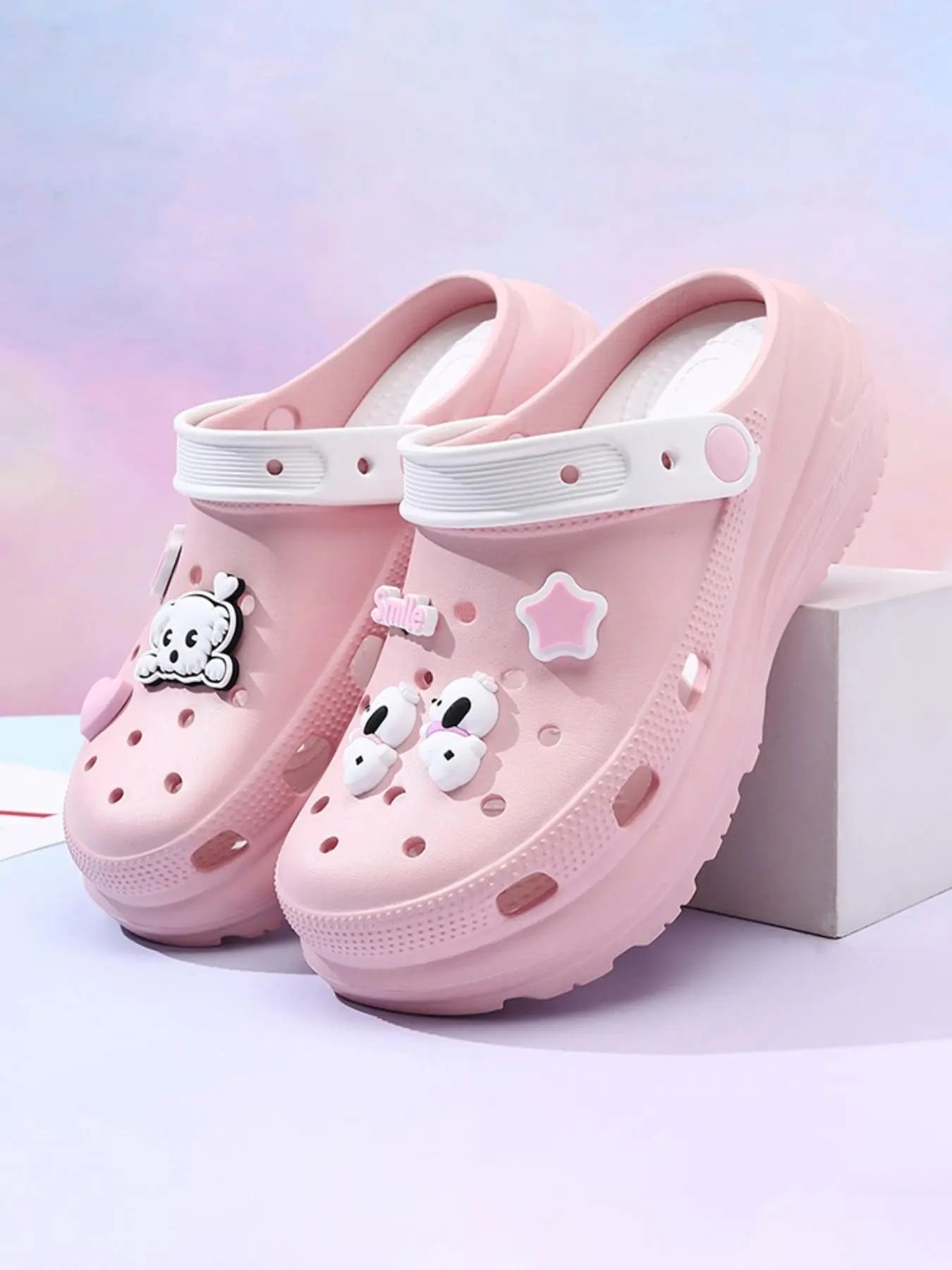 Women's Pink Cute Cartoon Decorated Clogs, Casual Comfortable Non-slip Clogs for Indoor Outdoor Wear, All-match Clogs for Daily Wear, Walking Shoes, Breathable Slippers Sandals, Thick Sole Slippers