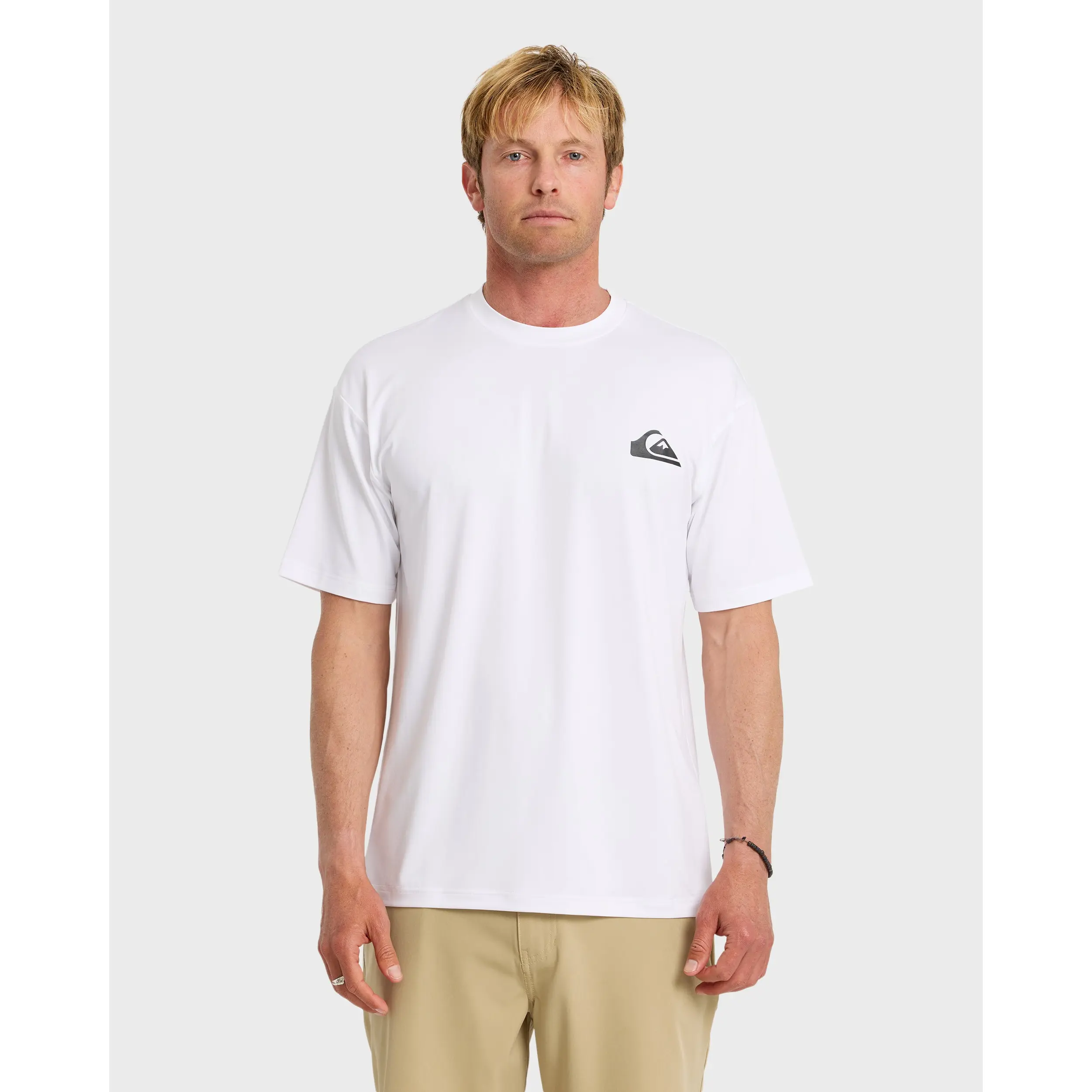 Quiksilver | Everyday Short Sleeve Surf Tee | Men's Stretch Fit Quick-Dry | Surf & Swim & Poolside & Sun Protection Quiksilver | Everyday Short Sleeve Surf Tee | Men's Stretch Fit Quick-Dry | Surf & Swim & Poolside & Sun Protection