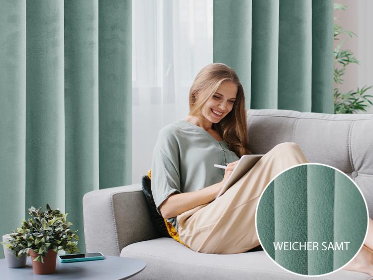 Deconovo Velvet Curtain (2 Panels) with 4 Hanging Options, Elegant Drapes for Living Room and Bedroom Decor, Room Darkening Design