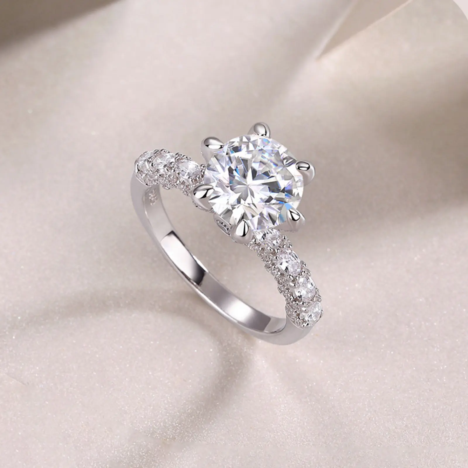 GEMESME Women's 4CT Round Cut Classic Halo Solitaire Ring - Cubic Zirconia Beautiful Promise Bridal Engagement Ring, Unique Brilliant Shine Costume Jewelry, Mother's Day Gift, Beautiful Rings, Promise Engagement Rings