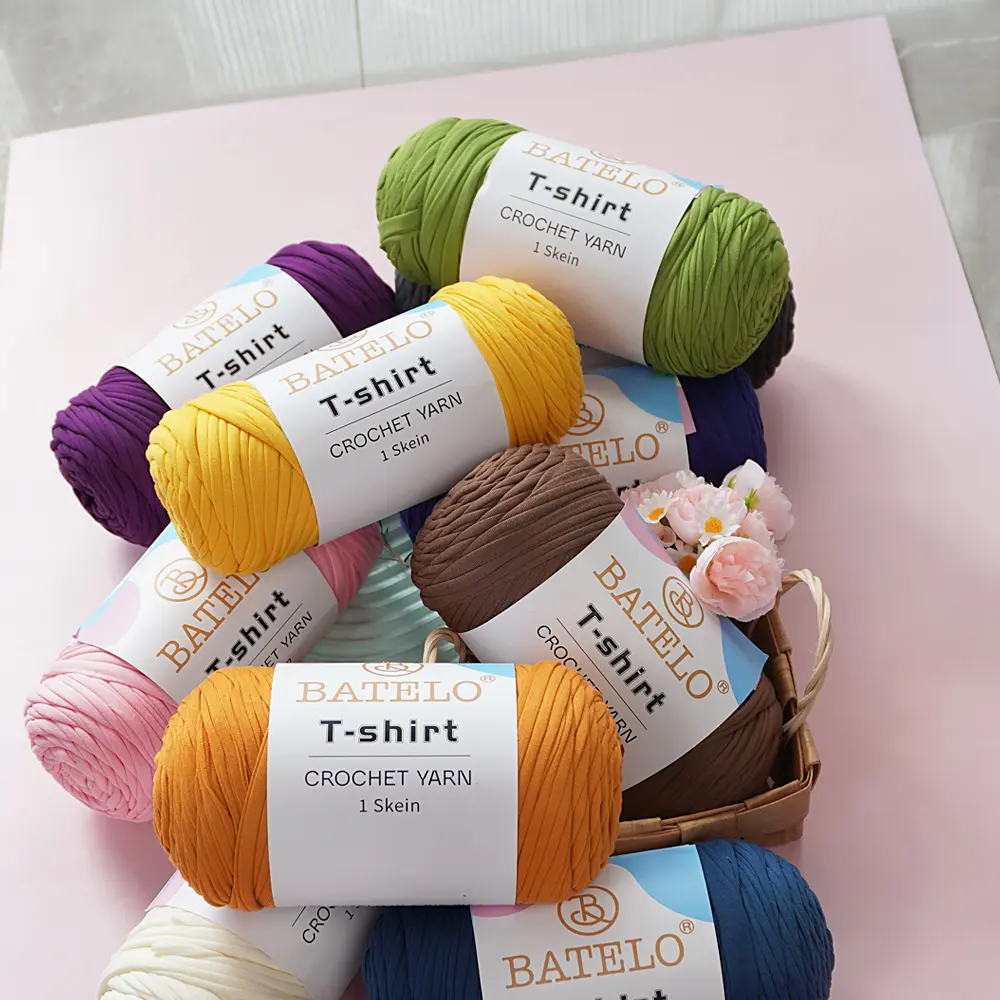 BATELO T-Shirt Yarn 2 Pack 400g/144yds Thick High Elastic Polyester for Beginner Crochet Projects Bags Baskets Coasters DIY Scarlet Fashion Thread Mandala Gnome Yarn Pack with Pattern Cards crochet supply, Craft Yarn