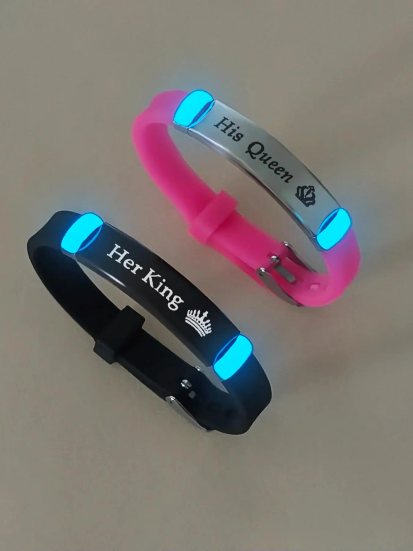 Couple Crown Pattern Luminous Couple Bracelet Set, Fashionable Glow in The Dark Bracelet for Women & Men, Fashion Matching Bracelet, Trendy All-match & Exquisite Jewelry for Birthday Gift, Fashion Accessory, Jewelry Gifts, Glowing Bracelets