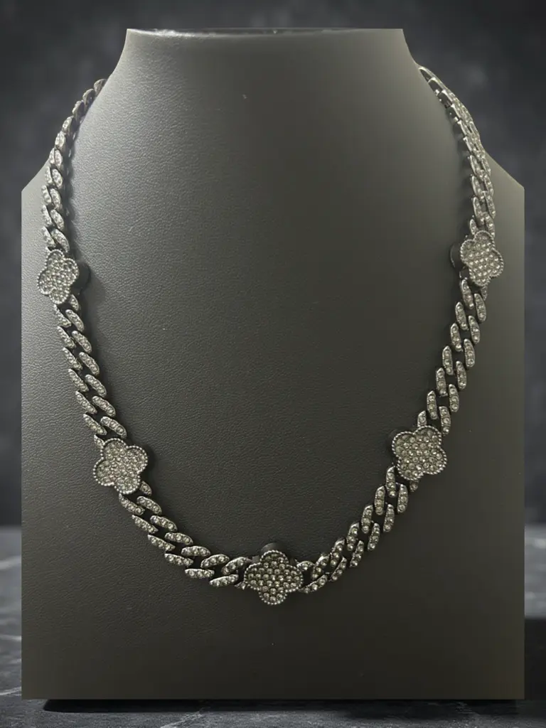 Unisex Black Stainless Steel Cuban Link Choker Necklace - 1-Piece Chain & Link, Hand-Set Iced Clover Accents, 18in Hypoallergenic Chain, Fade-Resistant, Premium Black Finish, for Casual Wear