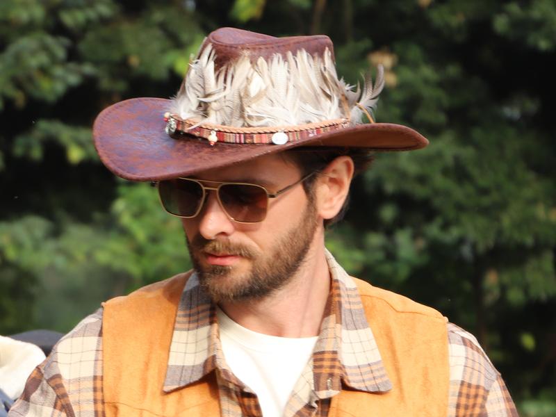 SUNGAIT Polarized Retro Square Aviator Sunglasses for Men Women UV400 Protection Vintage Metal Frame Travel Driving Beach Daily Eyewear Outdoor SGT745