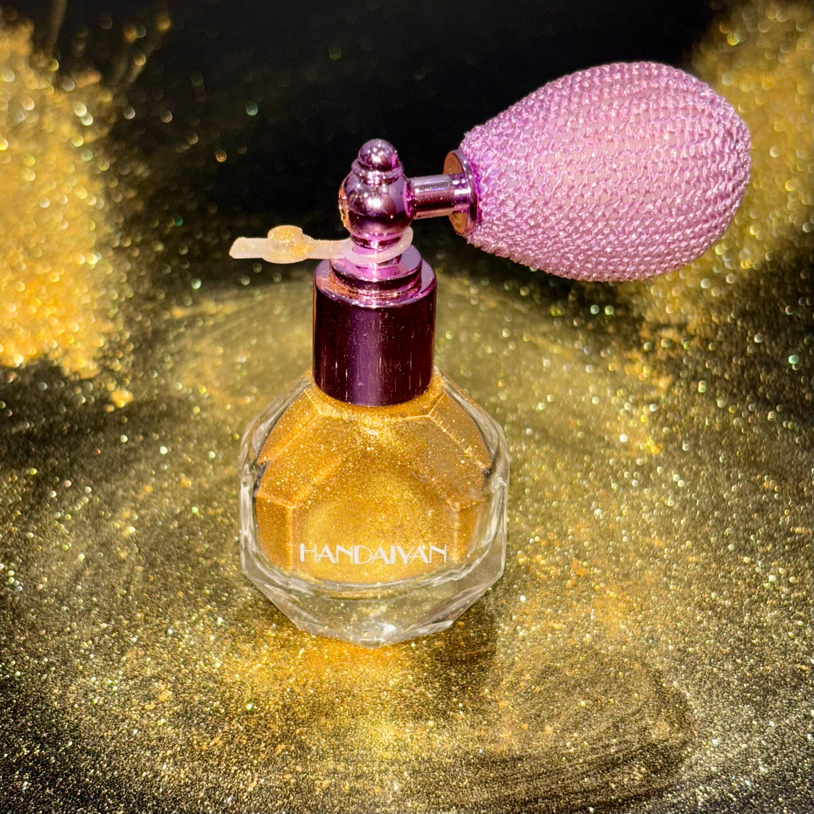 Highlighter Powder Spray Magic Shimmer - For Body, Hair, Face, Lips - Sparkle Glitter Highlighter Makeup Powder - Lightweight - Long Lasting or Women Halloween Party or Daily Wear,sunscreen
