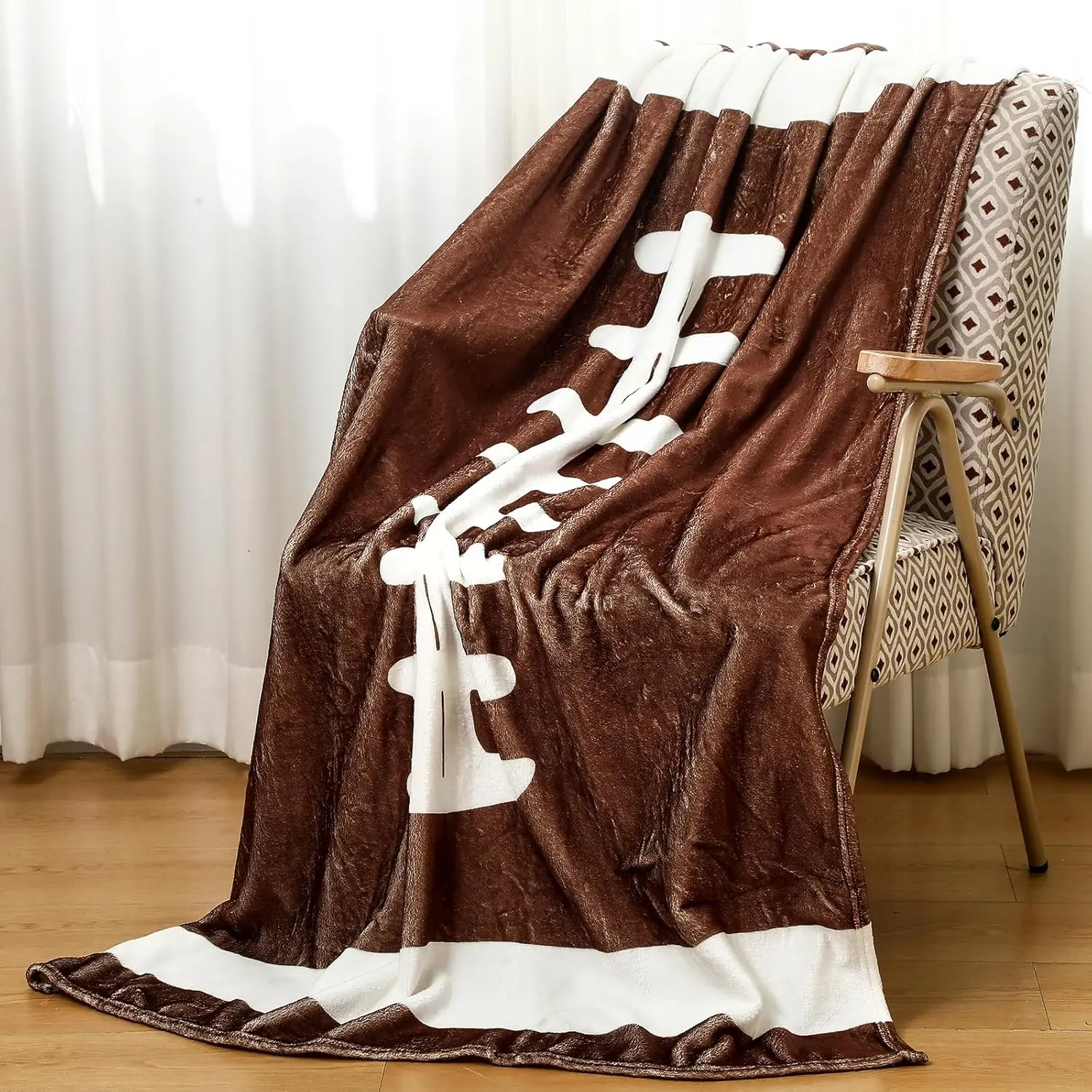 1 Pcs Football Flannel Blanket Football Fleece Throw Blanket for Teen Team Coach Gifts Ball Themed Accessories Decoration for Sport Lovers Birthday Christmas Adult Gift Favors, Flannel Material, Football Pattern