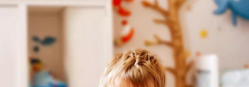 Dinosaur Transport Truck Toy for Toddlers – 12 Die-Cast Cars, Transforms into Dino, Perfect Gift for 3-6 Year Old Boys Transforming Dinosaur Transport Truck