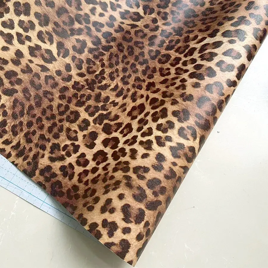 Leopard Pattern Self-Adhesive Wallpaper, Leopard Print Wallpaper, Peelable Wall Decor, Suitable for Living Room, Bedroom, Bathroom, TV Background, Restaurant, Hotel, Store, Decorative Wallpaper