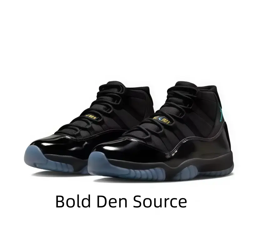 High-Top Sports Collectible Shoes - Versatile Style for Matching All Outfits, Including Dark Ensembles