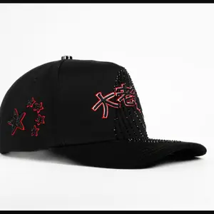Gorra endiamantada Black/ Red