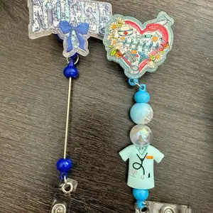 Shaker badge reel Shaker badge reel