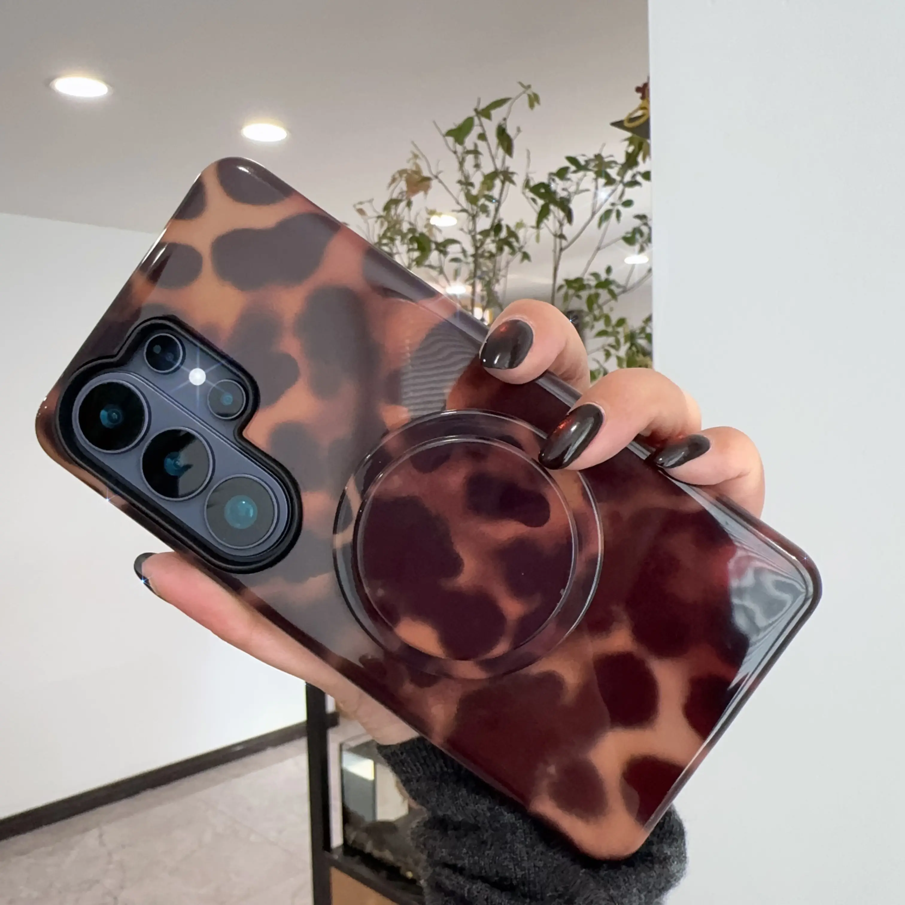 MagSafe-Compatible Leopard Art Protect Cover for Samsung Galaxy S26, S26 Plus, S25, S24, S23 Ultra - Women's Shockproof Cute Accessory with Magnetic Back, Easy Snap, Wireless Charging Compatible, Bold Charm