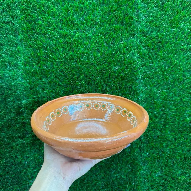 Pozolero Plate of Deep Clay 8.5In Sets.