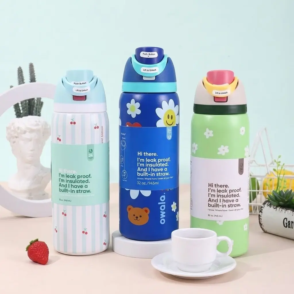 32oz Owala FreeSip Insulated Stainless Steel Water Bottle with Straw, BPA-Free Sports Water Bottle, Great for Travel, Pillow Fight, Darling Daisy