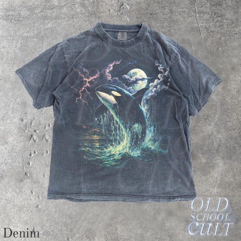 Comfort Colors Vintage Orca Midnight 90s Graphic T-shirt, Retro Killer Whale Tshirt, 90s Ocean Wildlife Lightning Tee