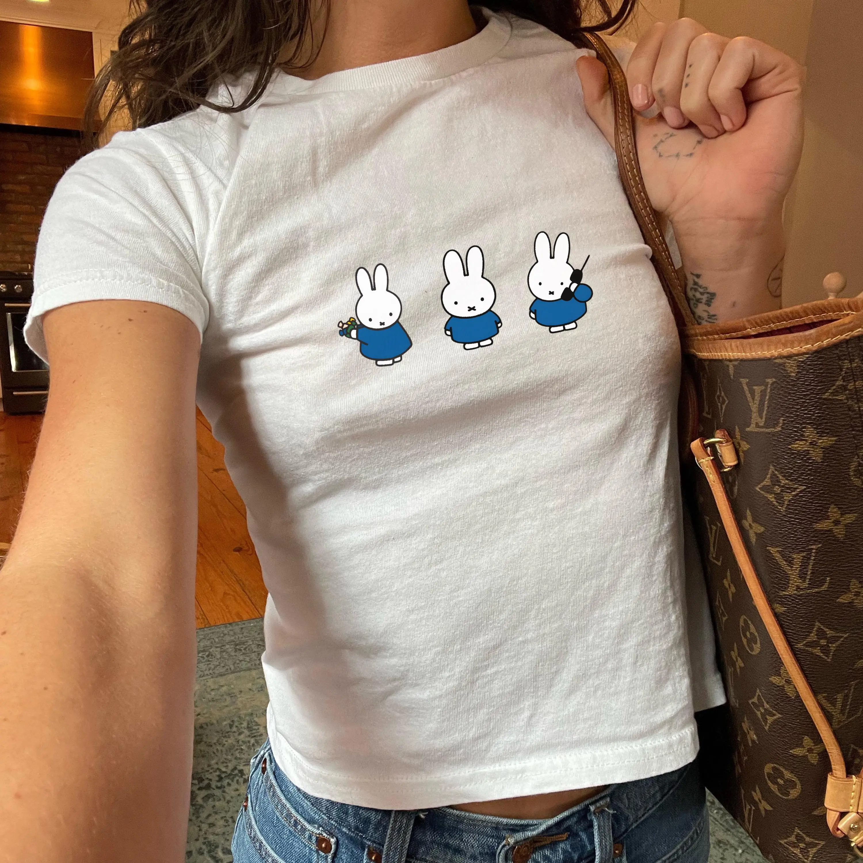 Y2k Miffy Baby Tee Cute Graphic Kawaii Bunny Shirt 90s Fitted Shirt Trendy Baby Tee Graphic Cartoon Tee Aesthetic Baby T Shirt Cute