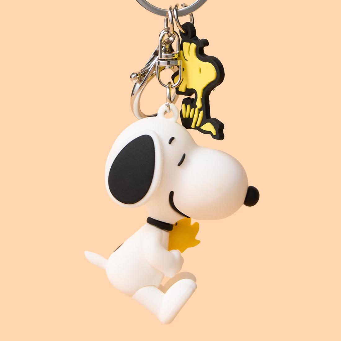 Snoopy Summer Adventure 3D Keychain Cute Bag Charm for Travel Daily Carry & Gifts Recycled Material Fun & Practical Accessory