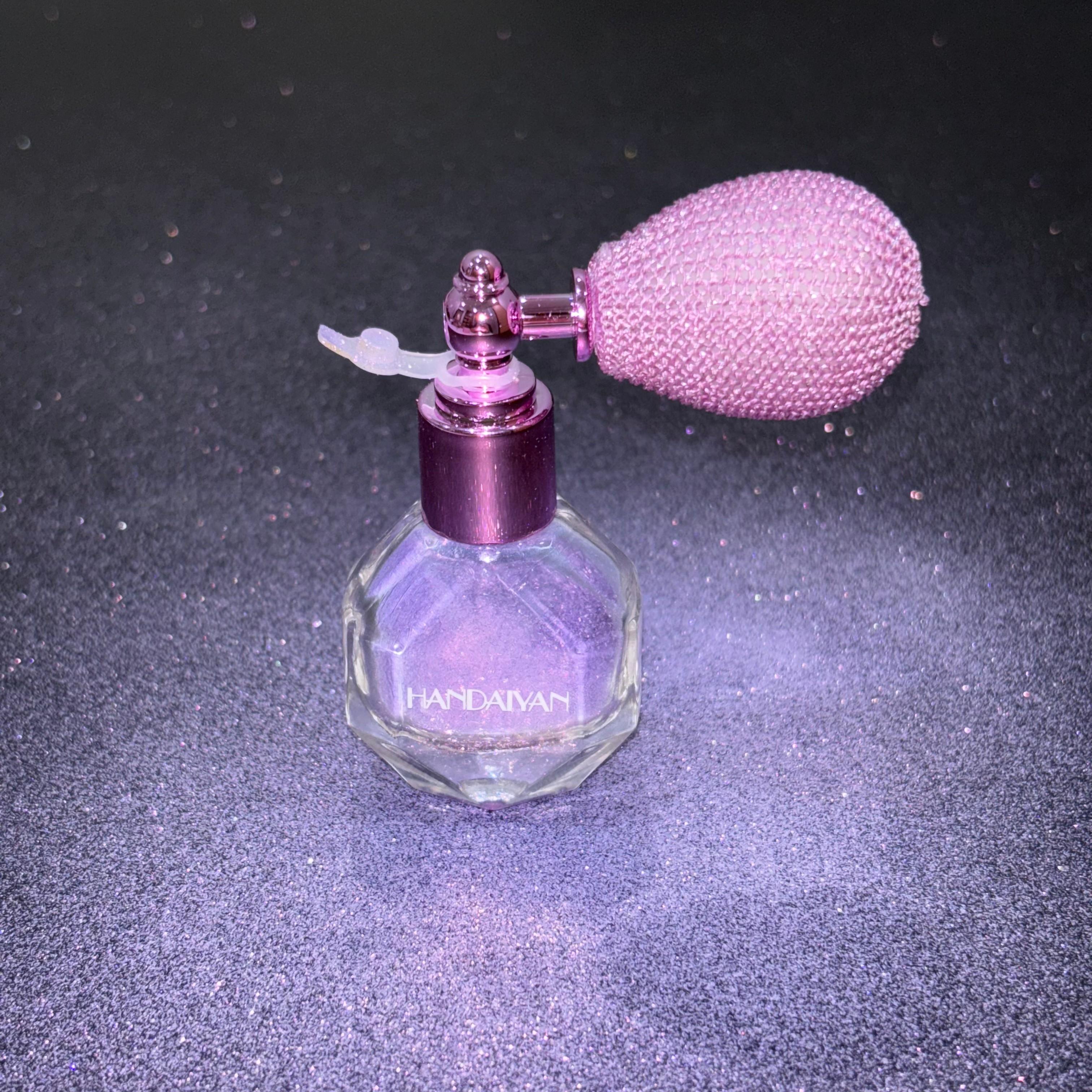Highlighter Powder Spray Magic Shimmer - For Body, Hair, Face, Lips - Sparkle Glitter Highlighter Makeup Powder - Lightweight - Long Lasting or Women Halloween Party or Daily Wear,sunscreen