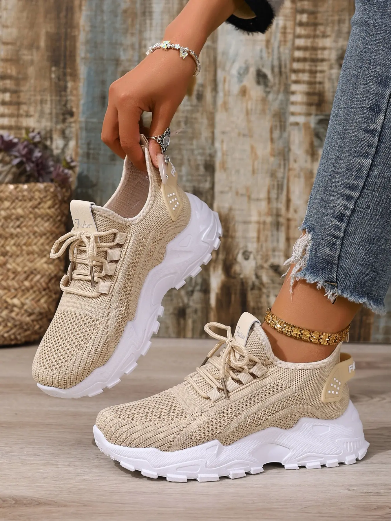 Women's New Soft-Sole Low Top Sports Shoes, Casual Large Size Lightweight Anti-Slip Lace-Up Versatile Walking Shoes, Perfect for Travel, Shopping and Beach Activities, Soft Soled Shoes