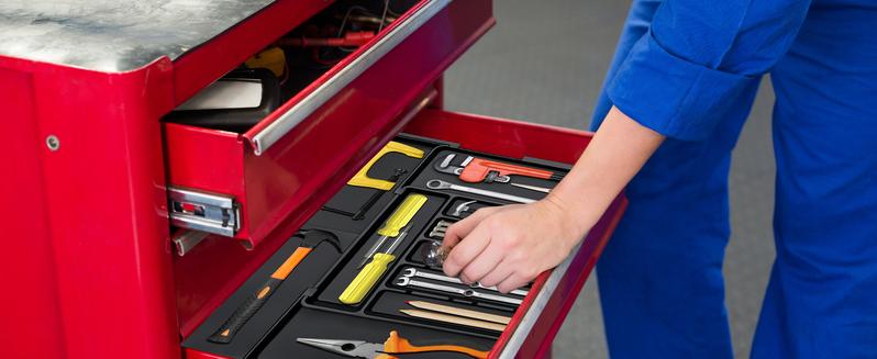 【SUHOPE】【Holiday Deal】Silverware Organizer Expandable Kitchen Utensil Drawer Organizer with 9 Compartment Large Cutlery Organizer Tray for Forks Knives 13" - 22"W ,14.5" - 19"L