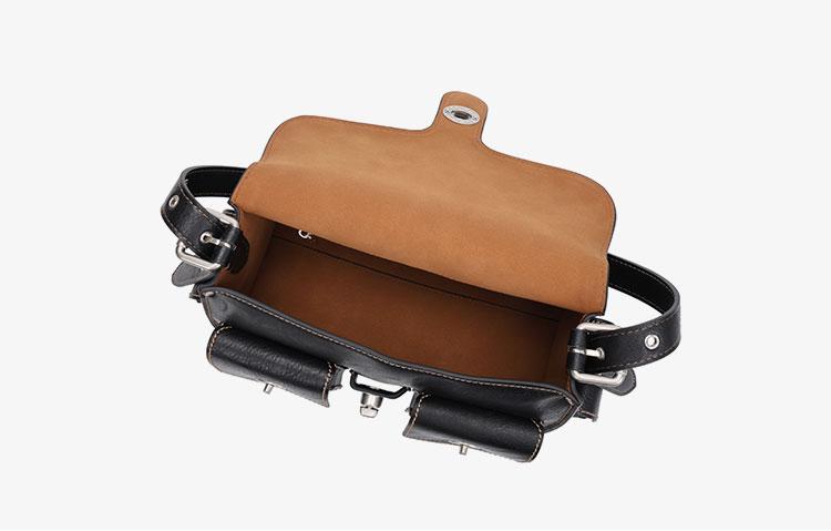 CEFIRO Turnlock SOFT TABBY Stylish Crossbody Bag for Everyday Use