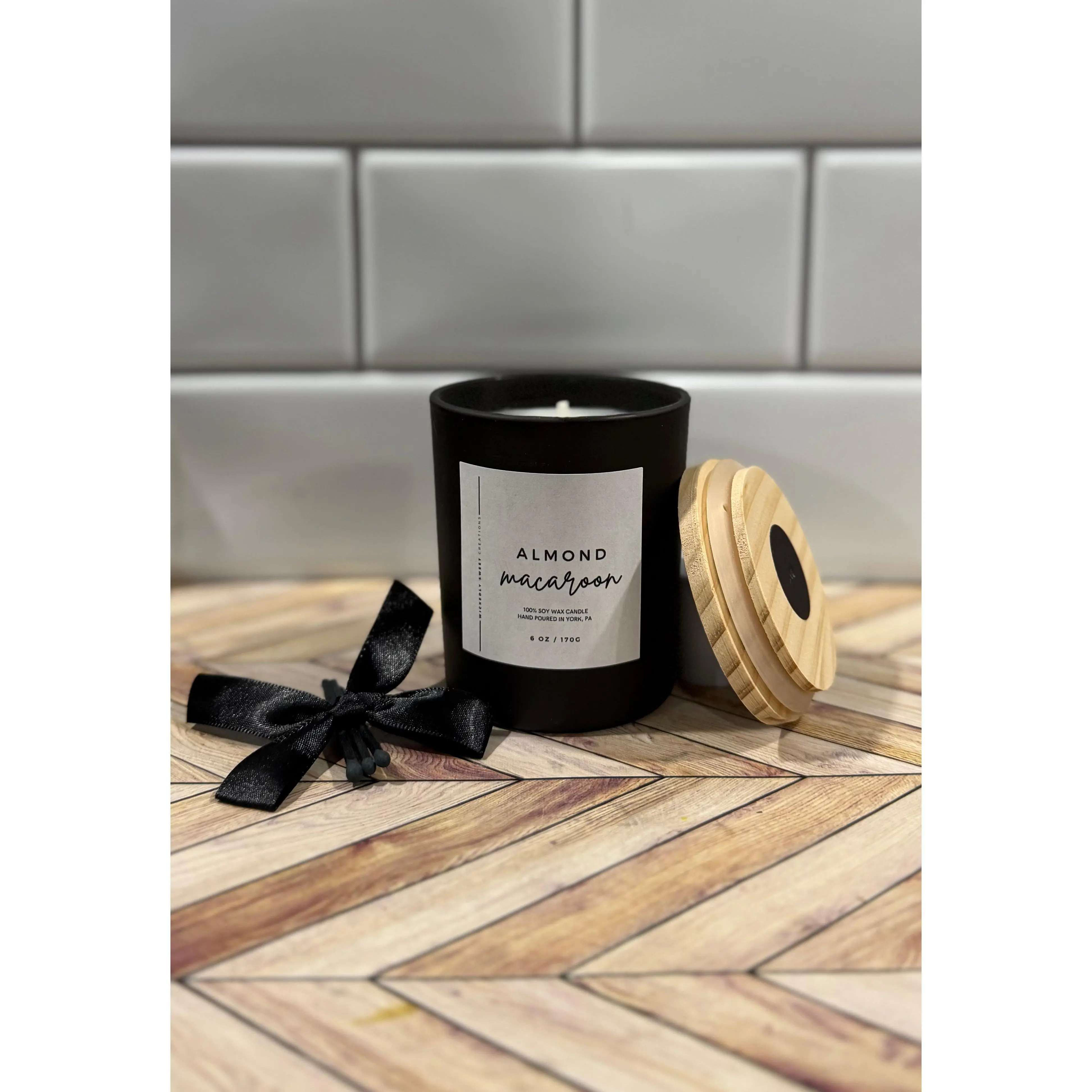 Almond Macaroon Candle