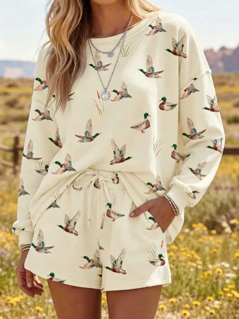 Women’s Mallard Print 2 Piece Shorts Set, Long Sleeve Crew Neck Pullover with Ribbed Cuffs and Drawstring Pocket Shorts, Relaxed Fit Casual Loungewear for Everyday Wear, Womenswear, Casual, Clothes